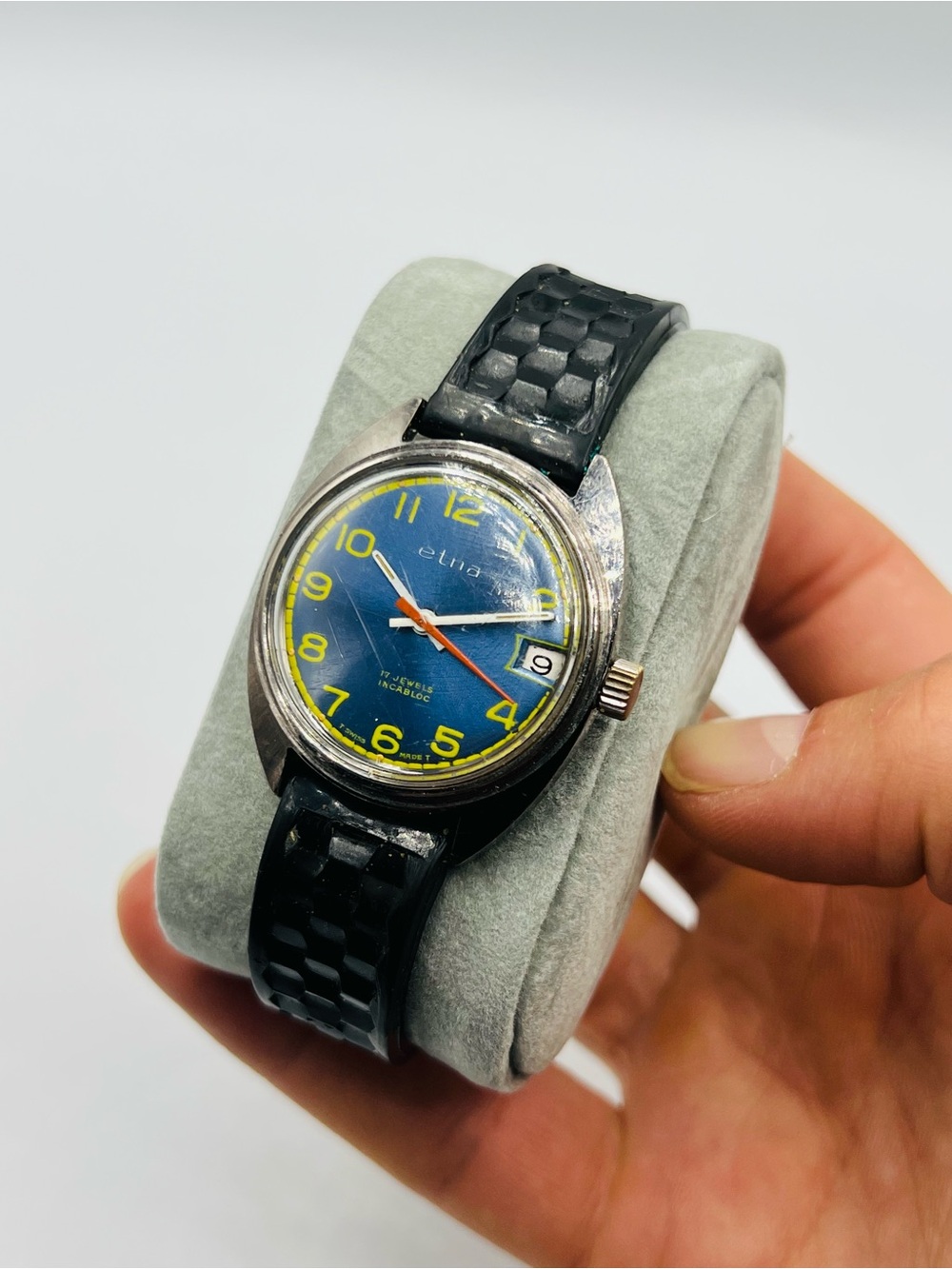 Vintage ETNA Swiss Made Men’s Manual Wind Mechanical Watch